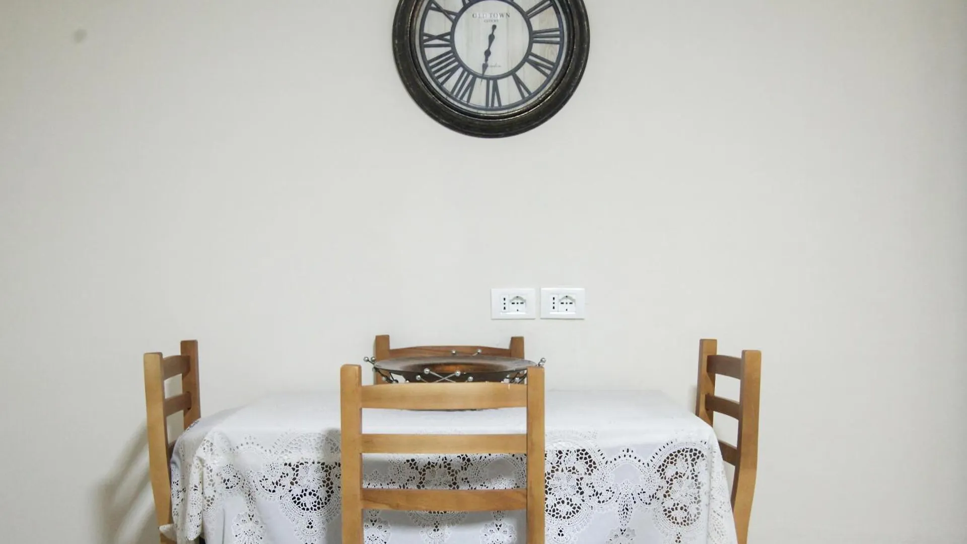 Central Escape Apartment Tirana 0*,  Albania